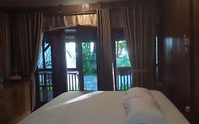 Hendro'S Surf Camp Pulau Merah